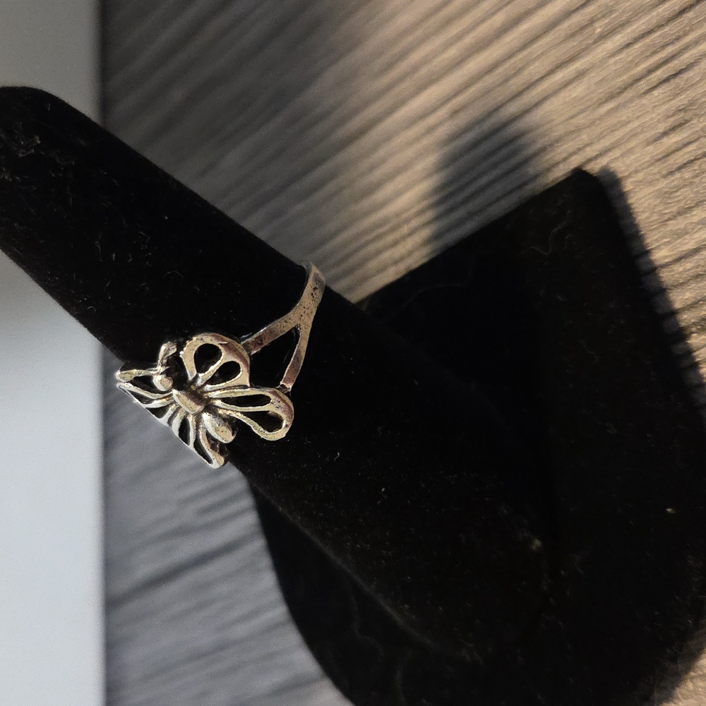 Open Butterfly Ring - Picture 3 of 3